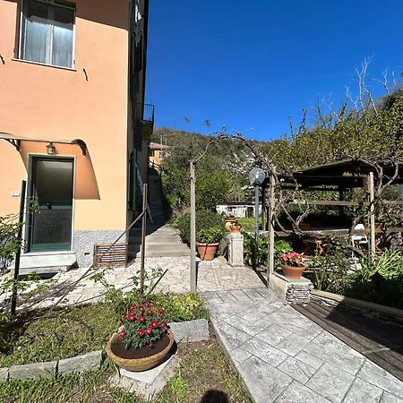 La Casa Nel Verde Lavagna Bagian luar foto