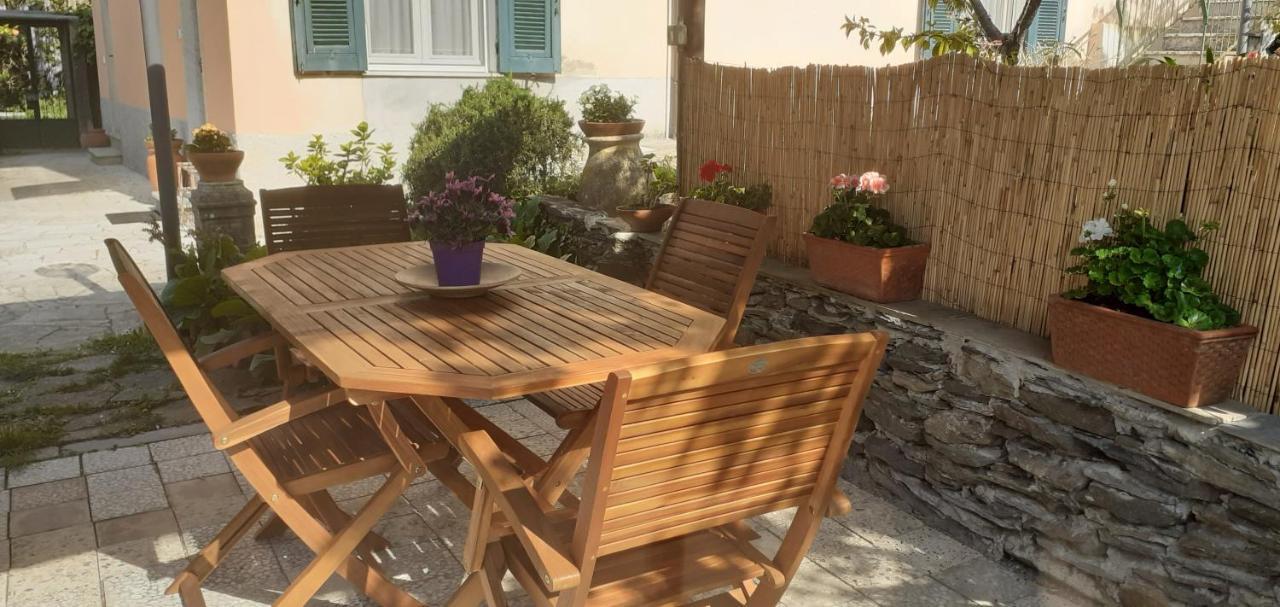 La Casa Nel Verde Lavagna Bagian luar foto