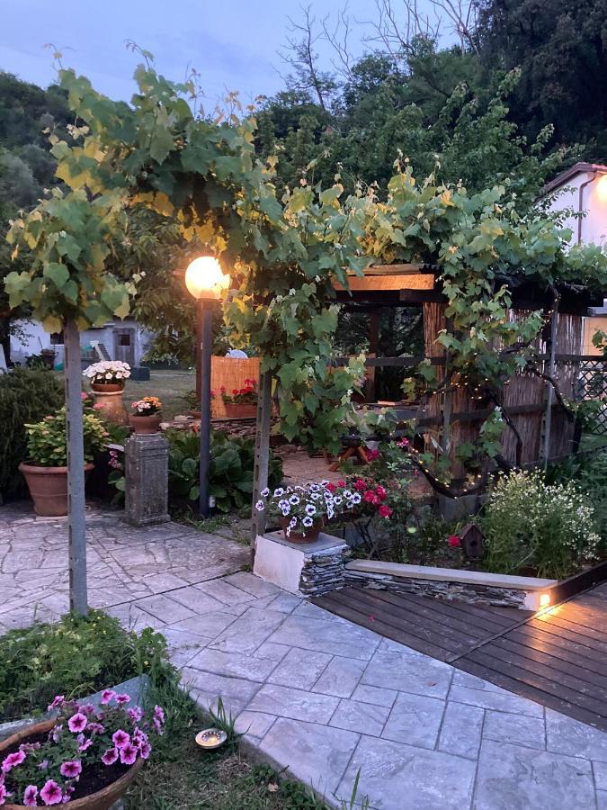 La Casa Nel Verde Lavagna Bagian luar foto
